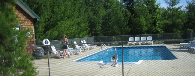 4 Season Fun At Legend Cottage Inn Bellaire Facilidades foto